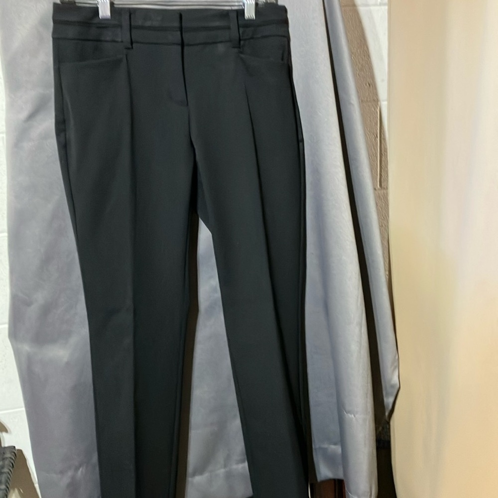 New York and Company black trousers size 2. Career pants or casual wear.